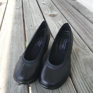 Skechers slip on shoes wedges size 7.5 leather black color